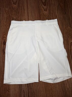 Nike Dri-FIT Men's Size 33 Golf Shorts Cream CU9740-100 NWT